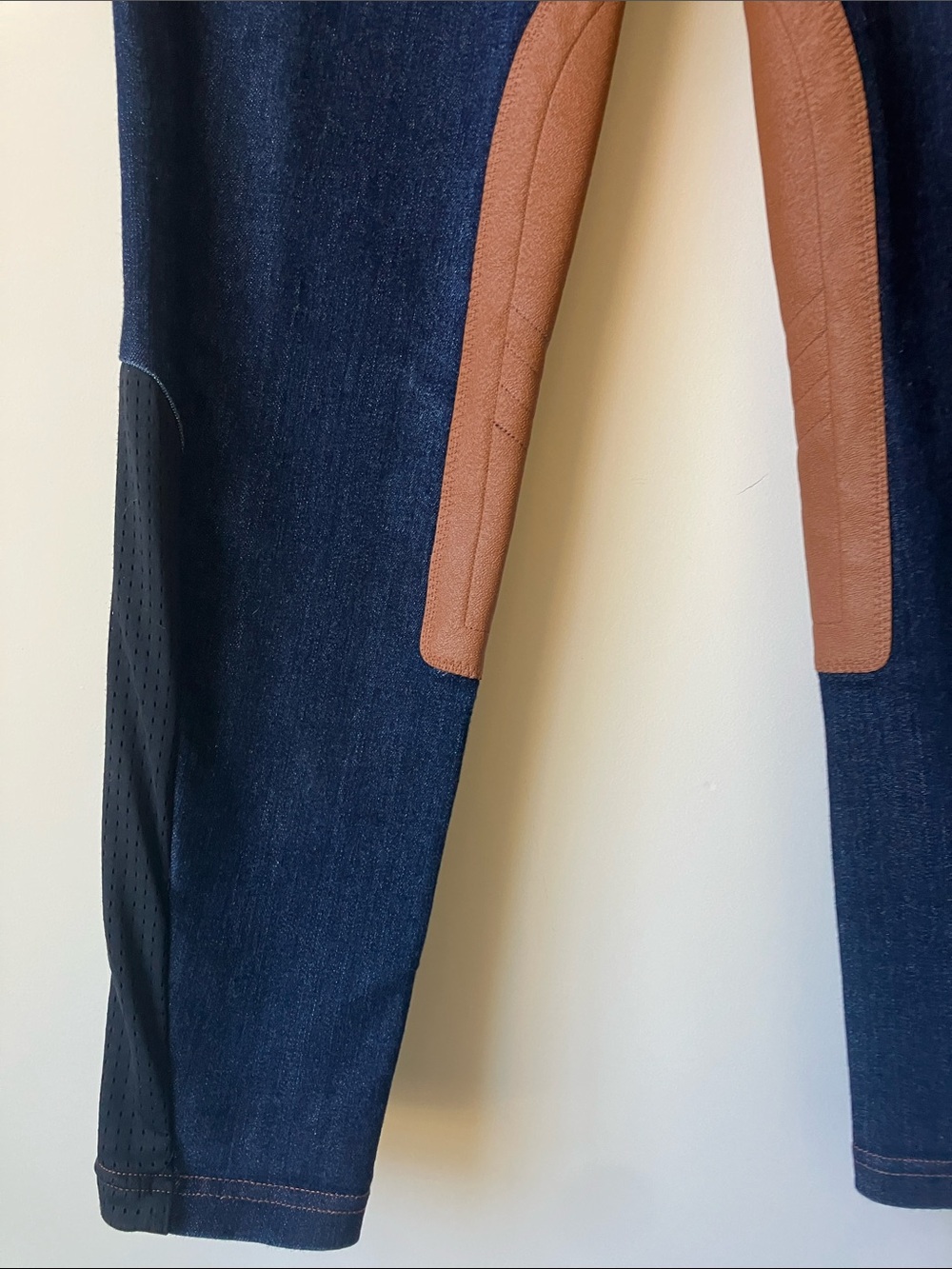 KERRITS Stretch Denim Knee Patch Riding Breech Size Medium NWOT - Picture 3 of 10